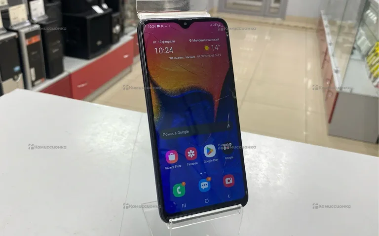 Samsung Galaxy A10 2/32 ГБ