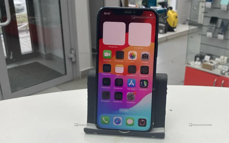 Apple iPhone 12 64 ГБ