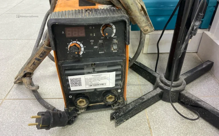 Сварочный аппарат Сваряг real arc 250 (z231)