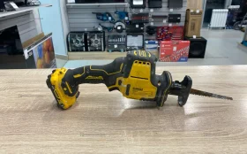 Аккумуляторная бесщеточная сабельная пила DEWALT D