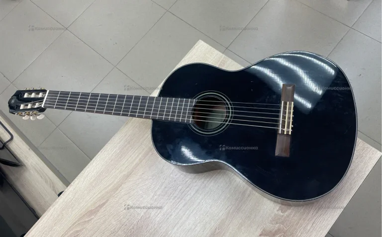 Гитара Yamaha C40