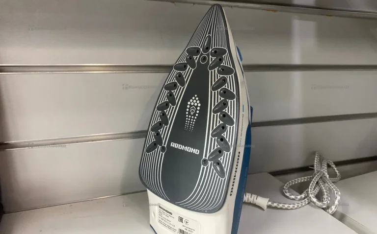 Утюг Redmond Rl-C278