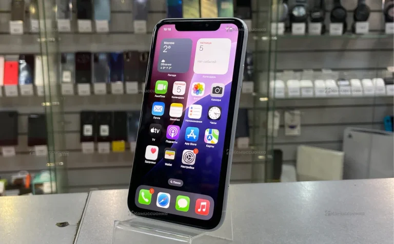 Apple iPhone XR 4/128 ГБ