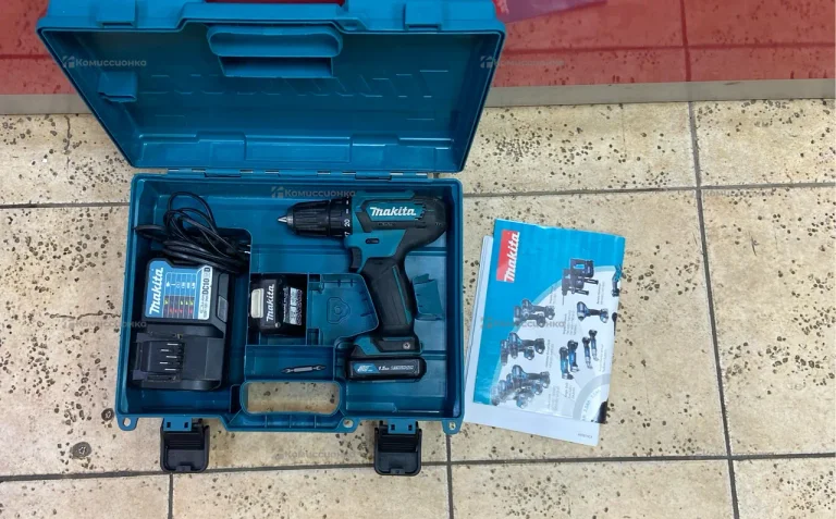 Аккумуляторная дрель-шуруповерт Makita DF333DWAE