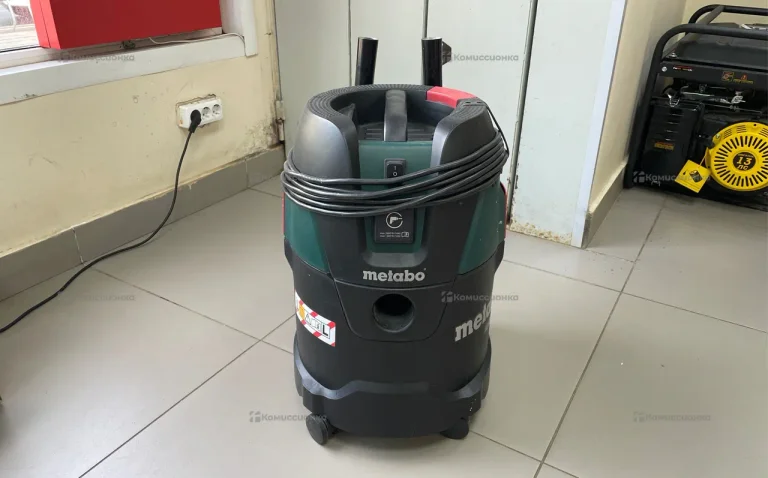 Пылесос  Redmond VR1325S