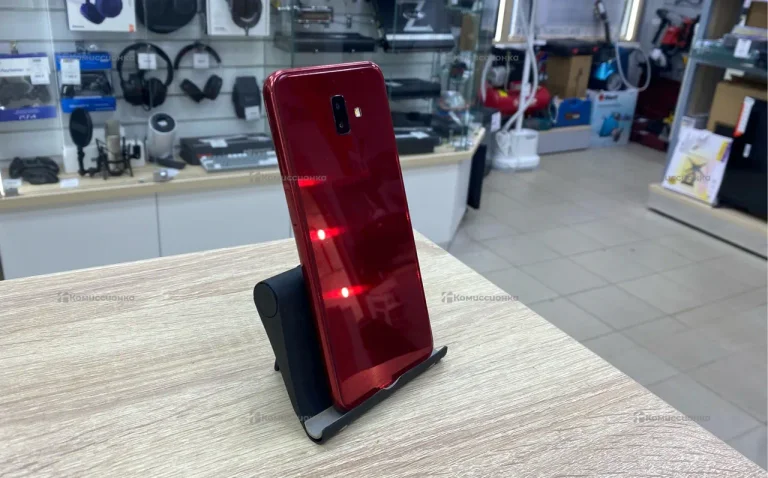 Samsung Galaxy J6+ 3/32 ГБ