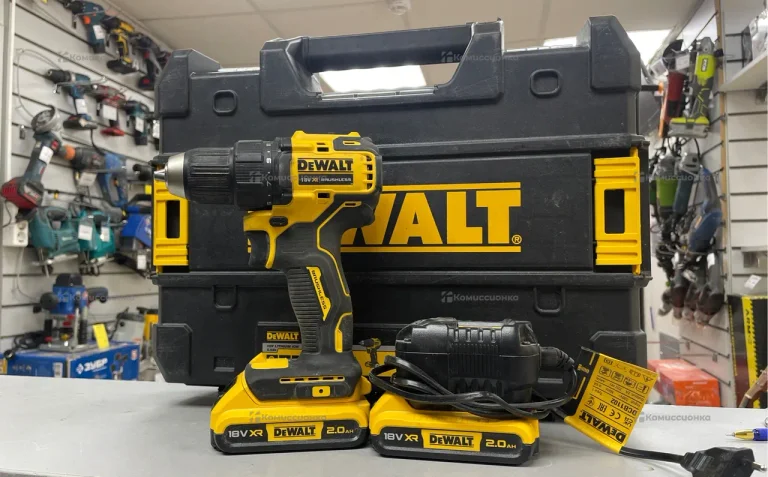 Аккумуляторная дрель-шуруповерт DeWALT DCD708