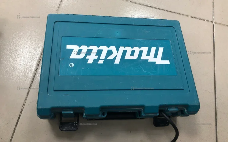 Makita Перфоратор HR2470
