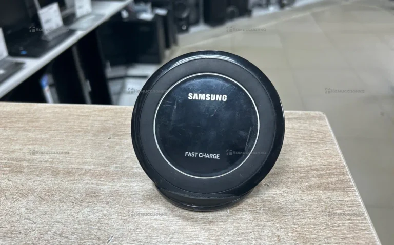 Беспроводная зарядка Samsung (EP-NG930)