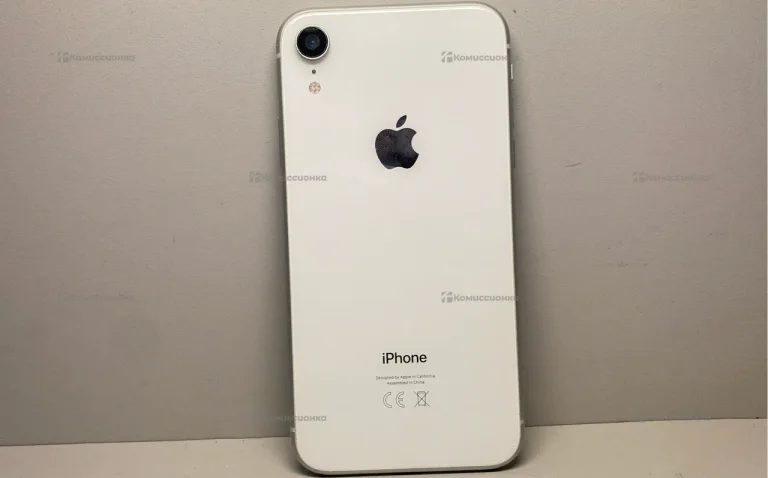 Apple iPhone XR 3/256 ГБ