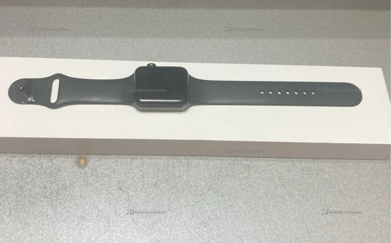 Часы  Apple Watch Series 3 42mm