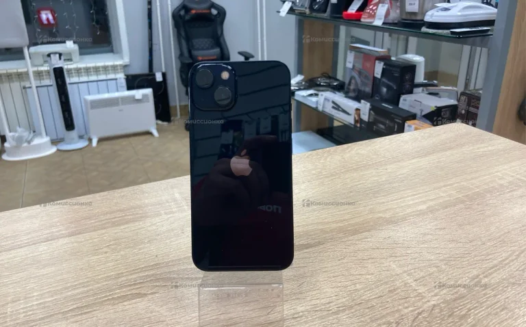 Apple iPhone 13 4/128 ГБ