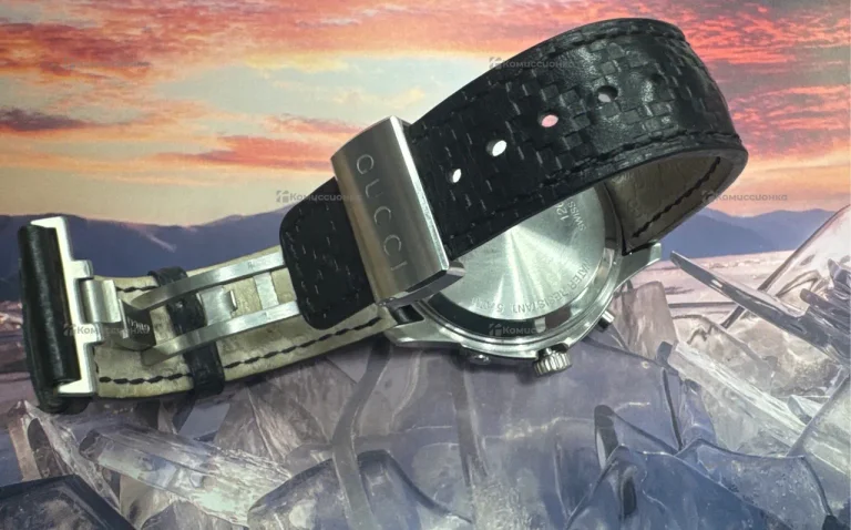 Часы GUCCI