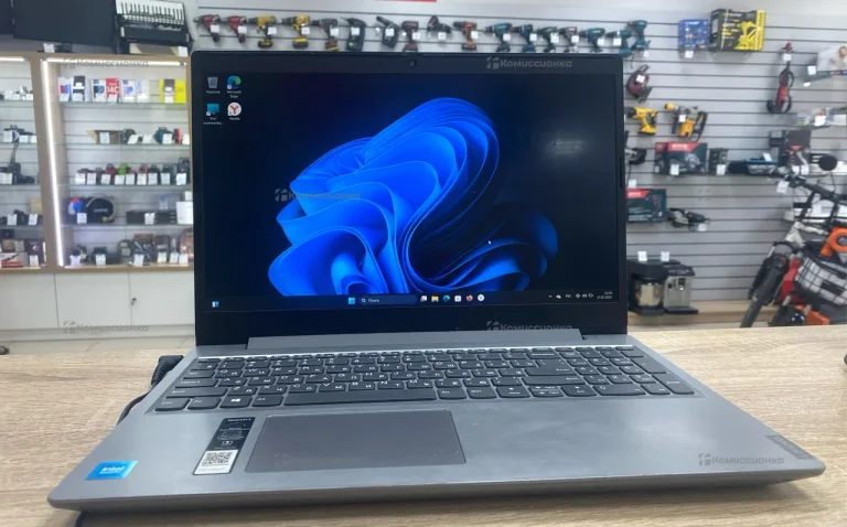 Ноутбук  Lenovo 82HL