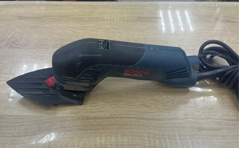 Дельташлифмашина Bosch GDA 280 E