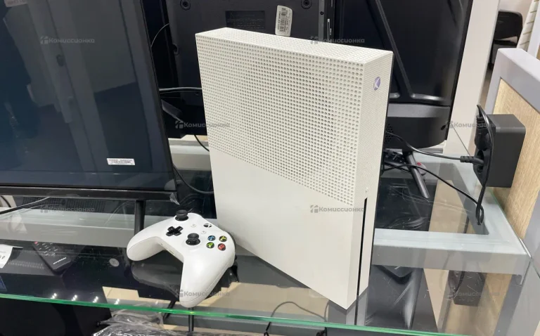 Приставка Xbox One S 500 ГБ