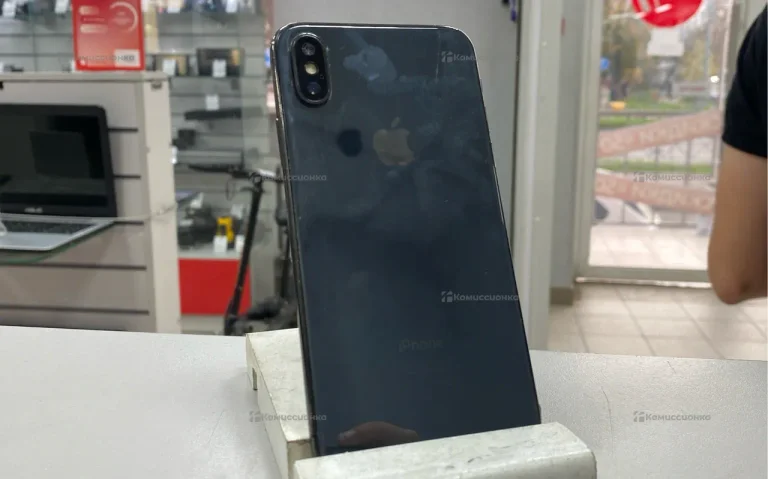 Apple iPhone X 3/64 ГБ