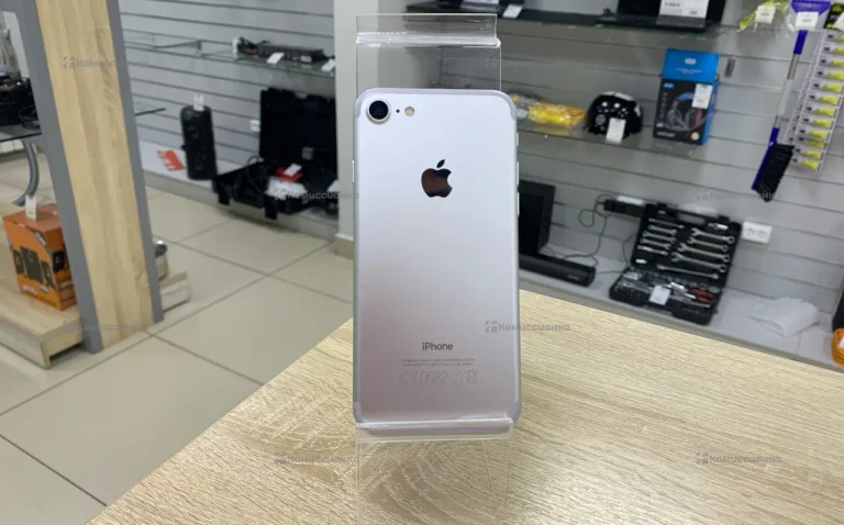 Apple iPhone 7 2/32 ГБ