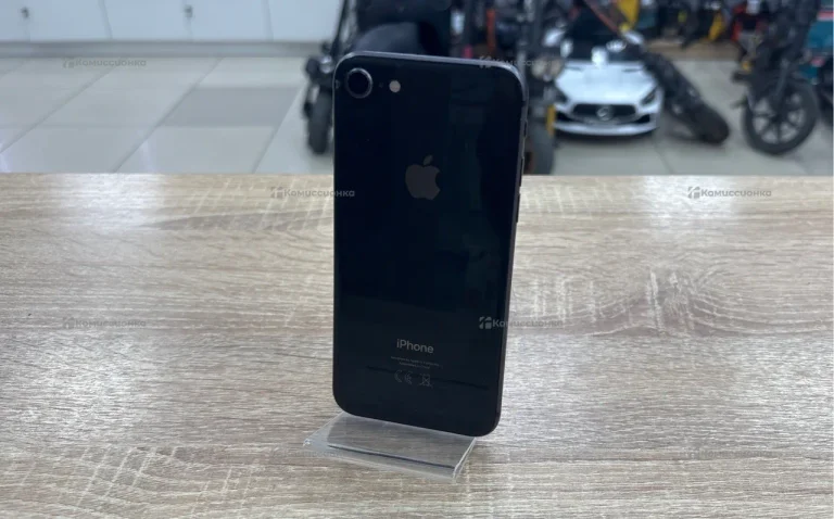 Apple iPhone 8 2/64 ГБ