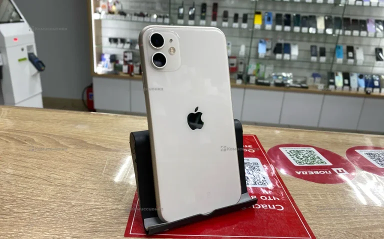Apple iPhone 11 4/64 ГБ