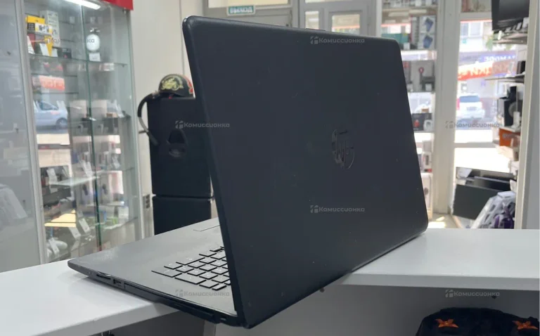 Ноутбук HP Launched aptop 17-ak020ur
