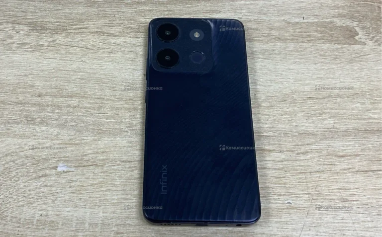 Infinix smart 7 2/64.
