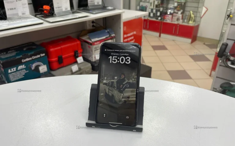 Apple iPhone XR 3/128 ГБ