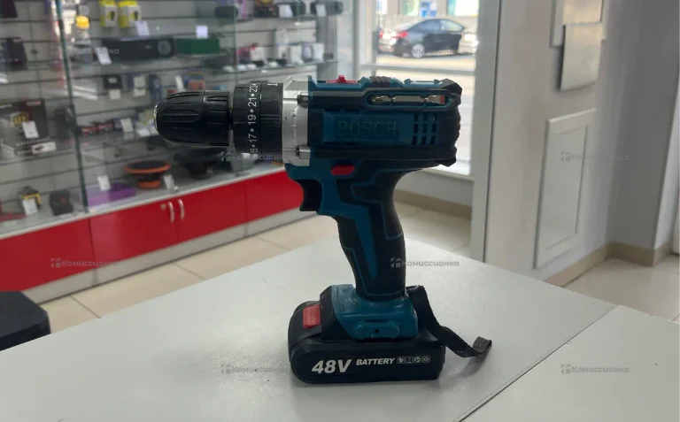 шуруповерт Bosch 48V.