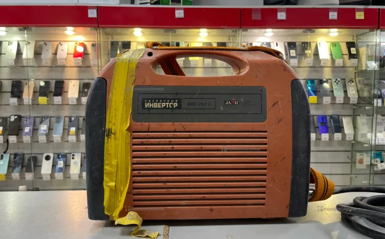 Сварочный инвертор Сварог ARC 200 2