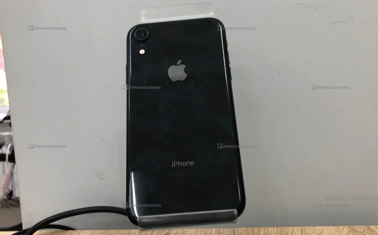 Apple iPhone XR 64ГБ