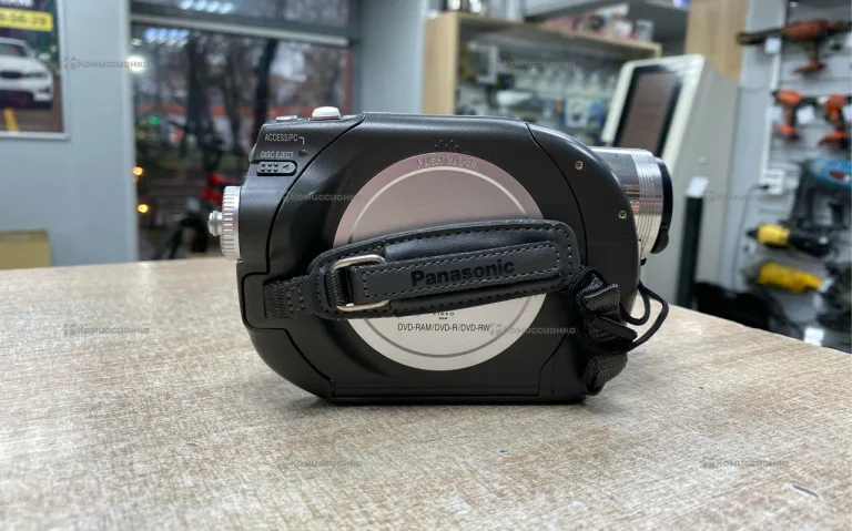 Видеокамера  Panasonic VDR-D150