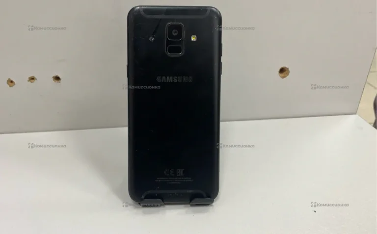 Samsung Galaxy A6 (2018) 4/32 ГБ