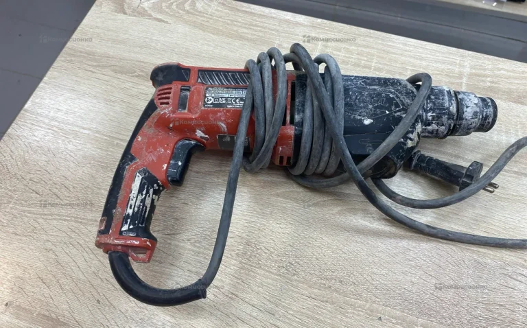 Перфоратор makita M8701