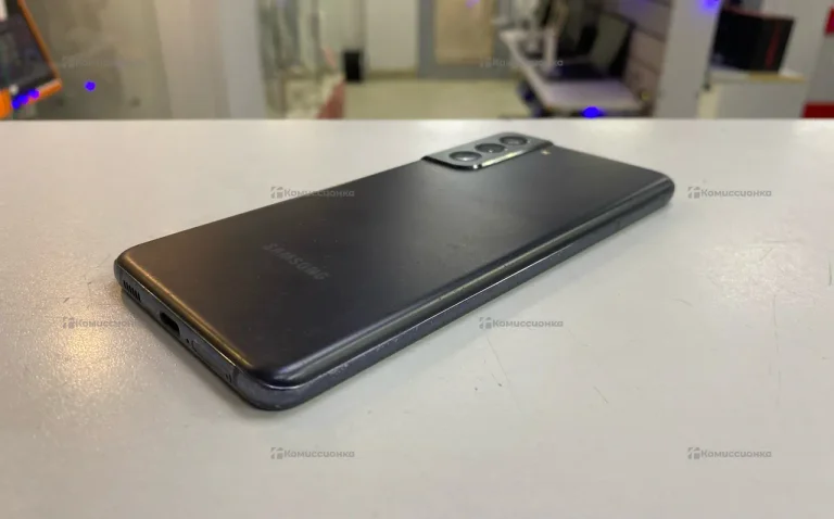 Samsung Galaxy S21 8/128 ГБ