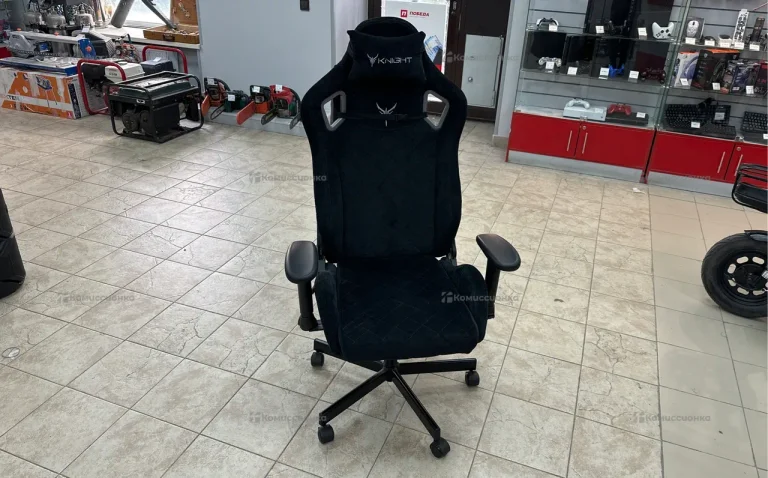 Компьютерное кресло Knight Outrider LTD