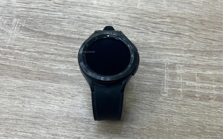 Часы  Samsung Galaxy watch 4 classics