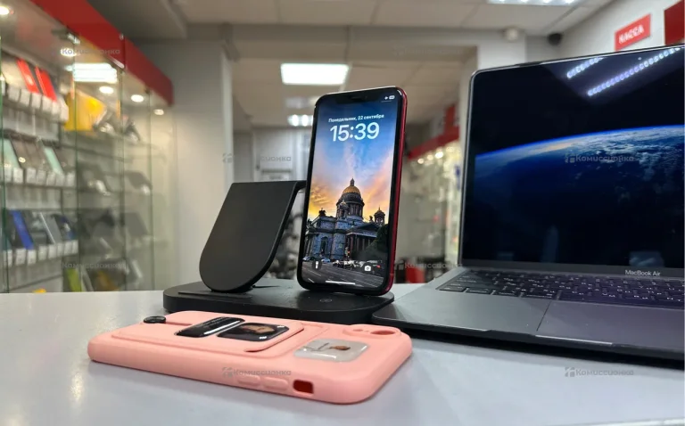 Apple iPhone Xr 64 ГБ.