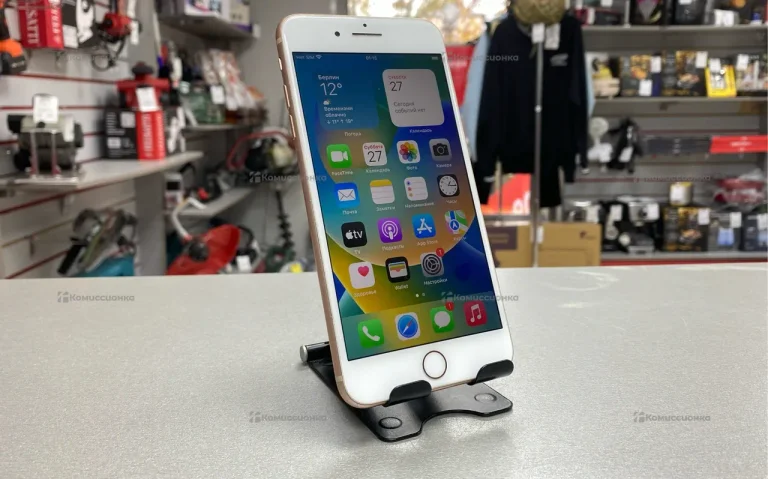 Apple iPhone 8 Plus 3/64 ГБ