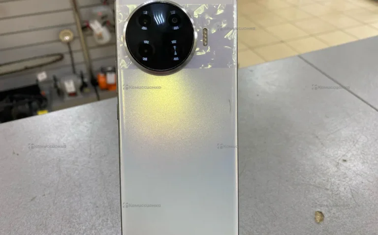Tecno Spark 20 Pro 8/256 ГБ