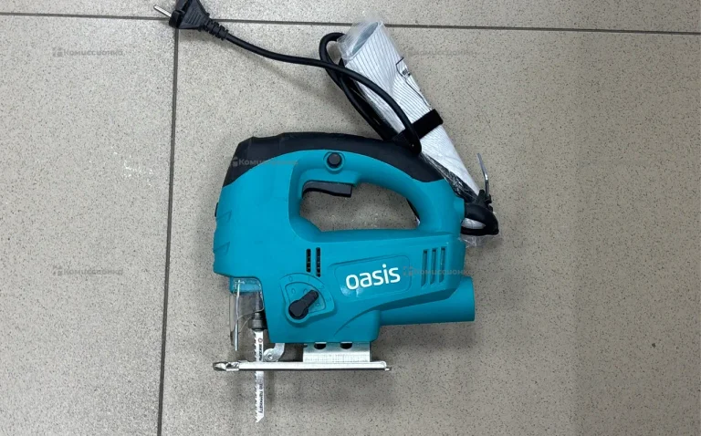 Электролобзик Oasis LE-65