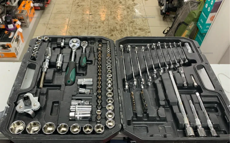 Набор инструментов автобрат