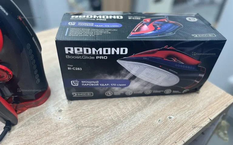 Утюг Redmond RI-C283