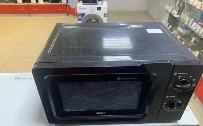 Микроволновая печь  BBK 17MWS-782M