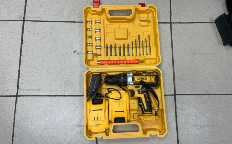 Дрель шуруповерт желтый