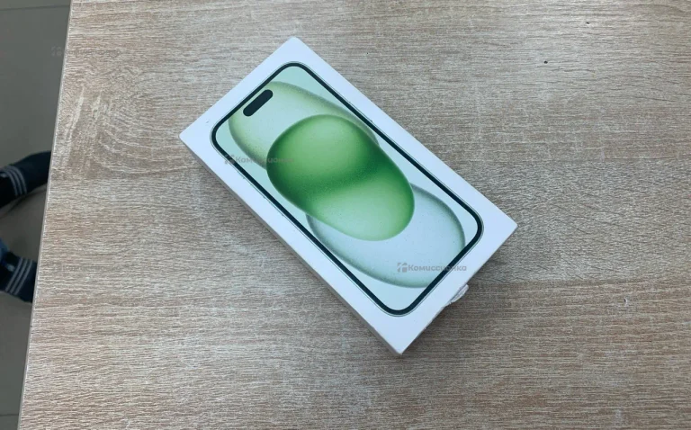 Apple iPhone 15 6/128 ГБ