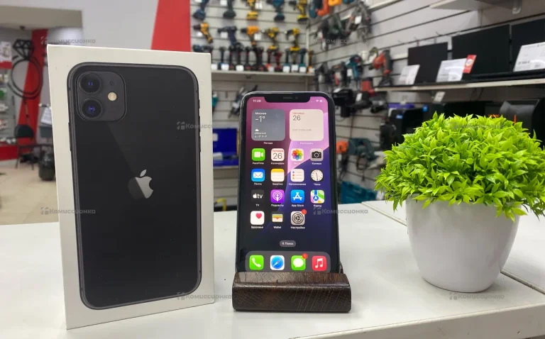 Apple iPhone 11 4/64 ГБ