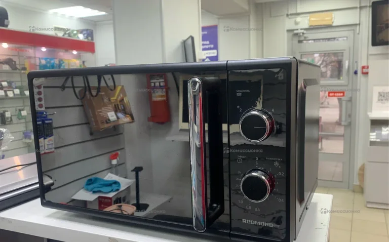 Микроволновая печь  Redmond MW2900