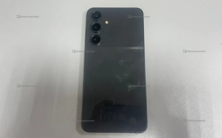 Samsung S24FE 8/256 ГБ