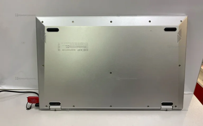 Ноутбук  Dexp Aquilon C15-ICO301