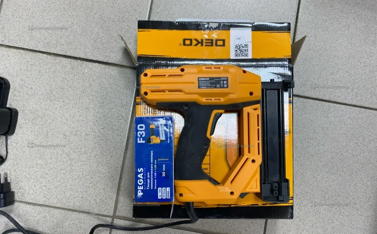 Электрический степлер Deko dkes300